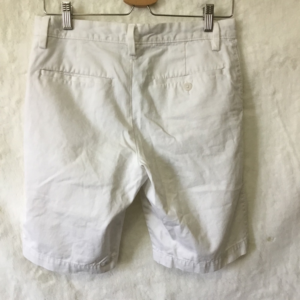 Banana Republic White Men Aiden Chino Shorts - Picture 5 of 15